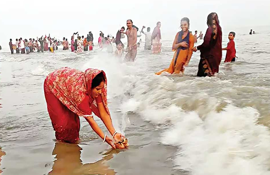 কুয়াকাটায় শুরু রাস উৎসব 