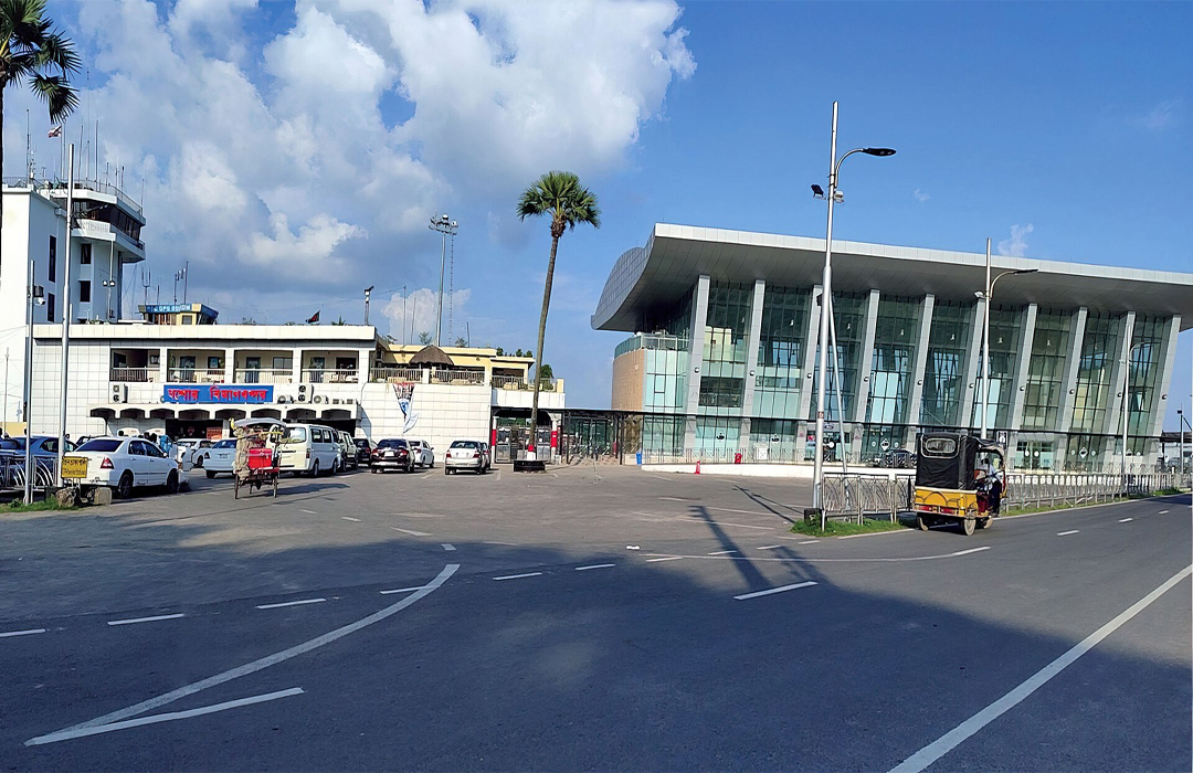 যশোরে প্রশিক্ষণ বিমানের জরুরি অবতরণ